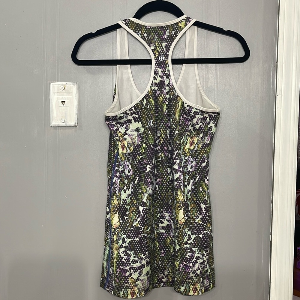 Lululemon tank top